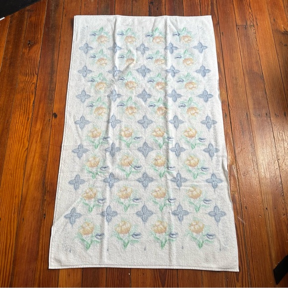 Vintage 80s Dundee geo floral print bath towel - Picture 2 of 9